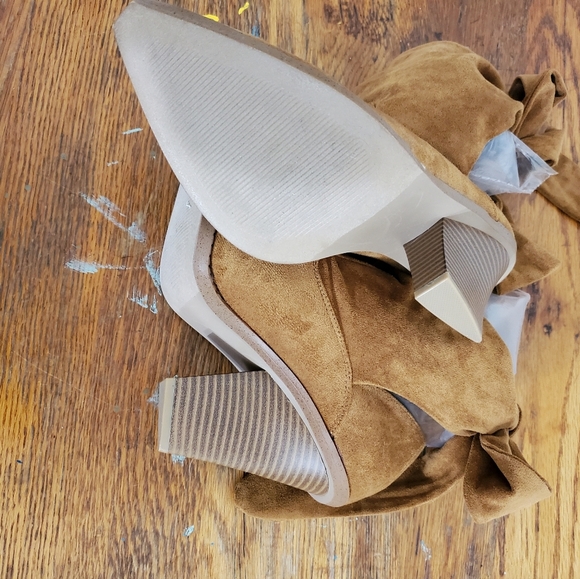 JUST FAB Matte Back Tie Bootie Size 8 Heel Boot Camel Tan Color - Picture 3 of 10